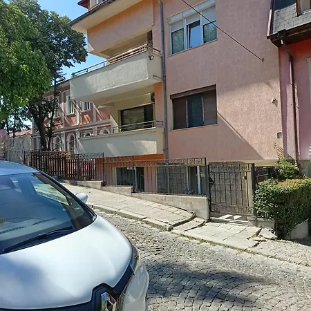 Apartment The Hiils 4 *